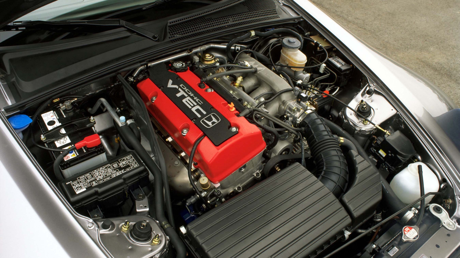 5 из самых звучащих четырехцилиндровых двигателей всех времен