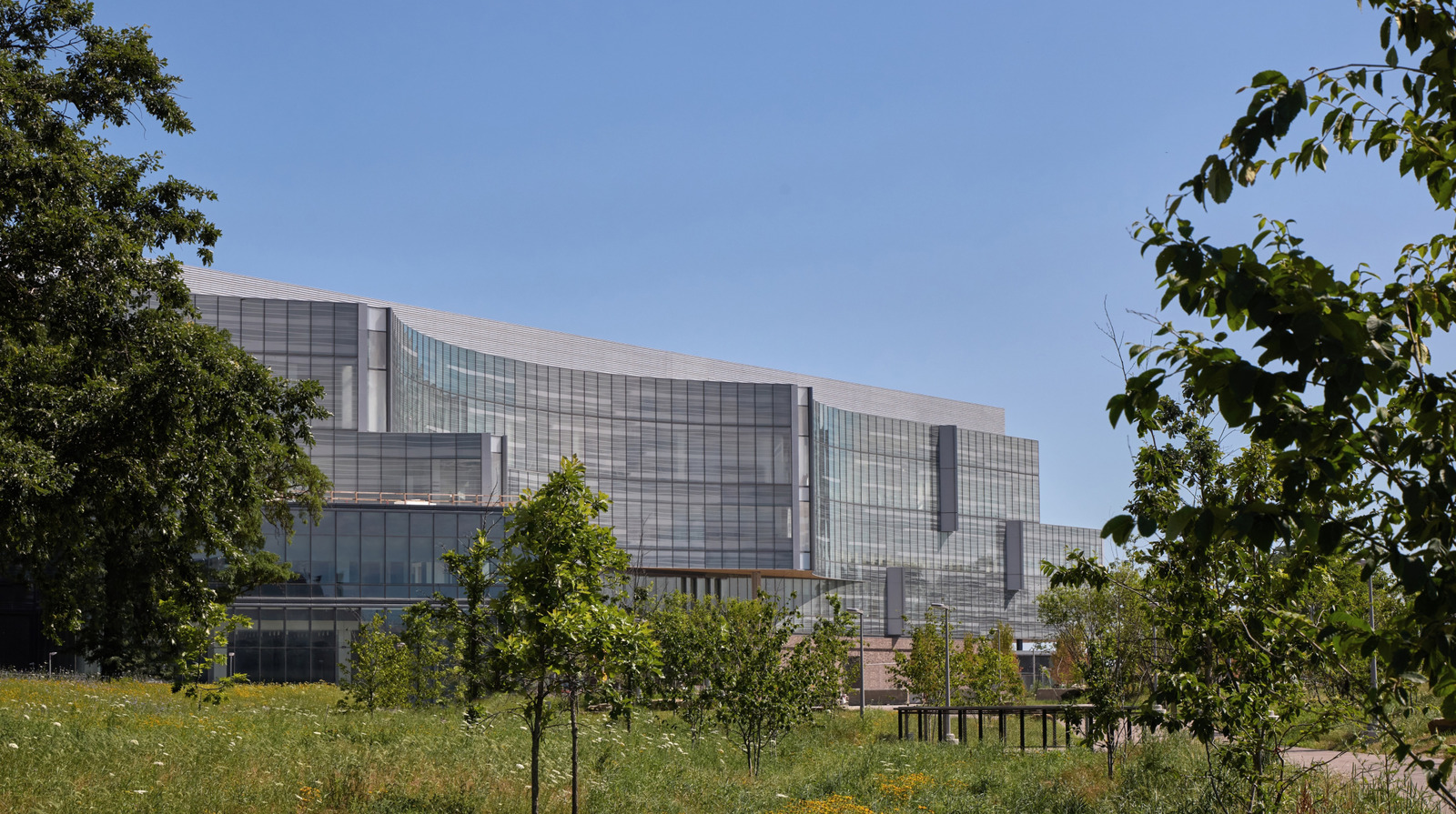 Ford снесет свою штаб -квартиру более 70 лет - вот что его заменяет