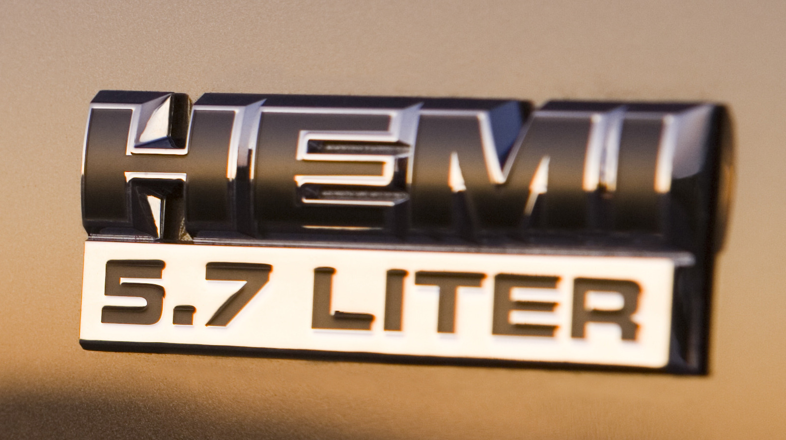 Двигатели Hemi в Dodge Chargers & Challengers такие же, как и в грузовиках?