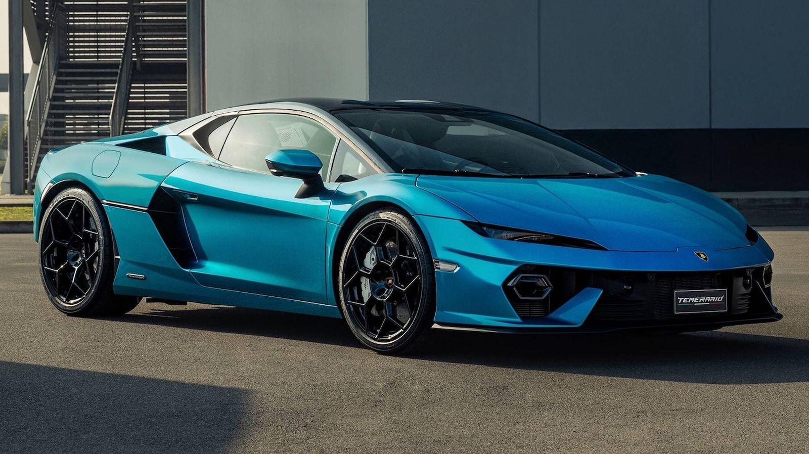 У Lamborghinis есть кубки, но они не дешевы