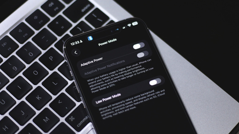 Вариант адаптивной мощности в iOS 26