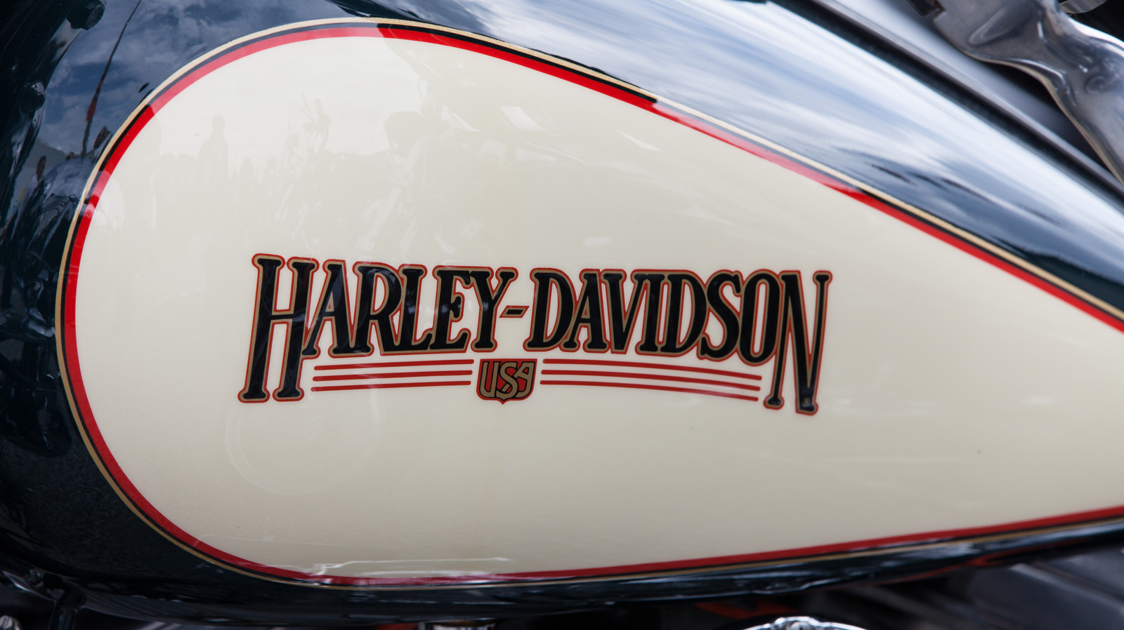 Почему старые Harley-Davidsons утечка?