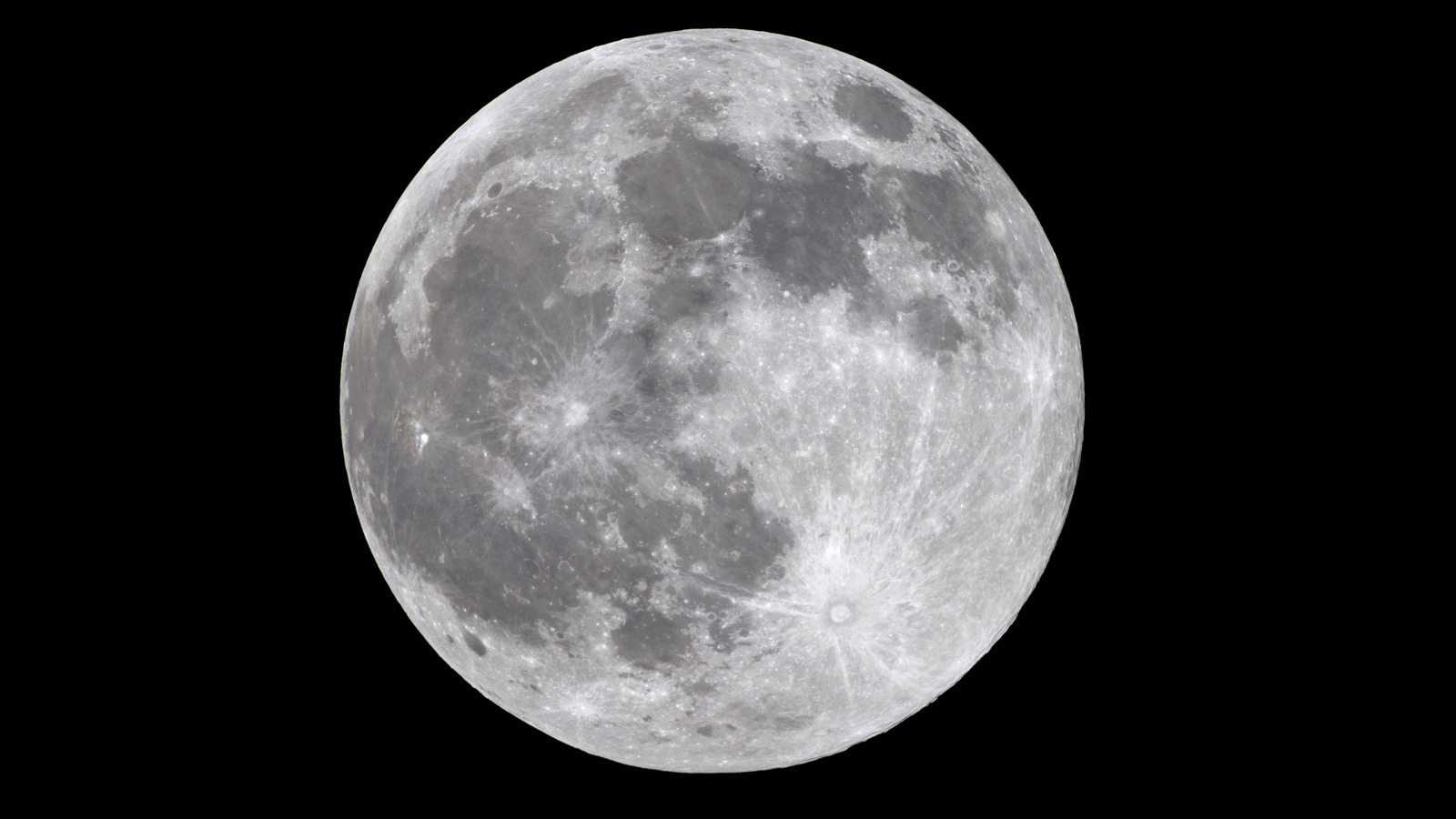 Не волнуйтесь, если вы пропустили октябрьское суперлуние – в 2025 году у вас есть еще два шанса