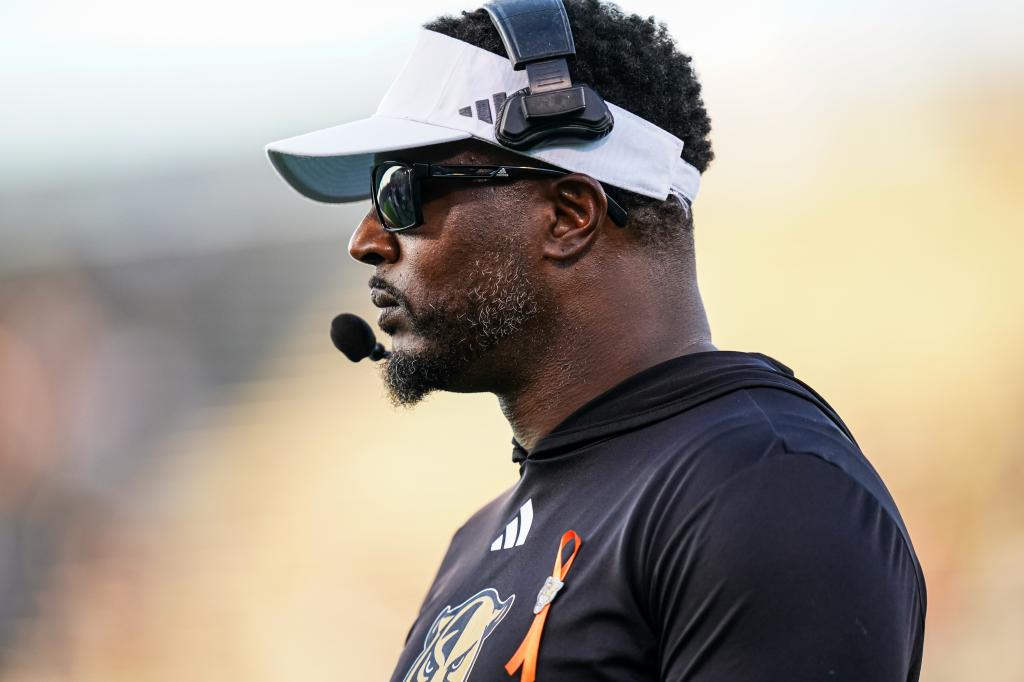 Сделайте ставку 5 долларов и получите 200 долларов в виде бонусных ставок на матч ПФР против Западного Кентукки.