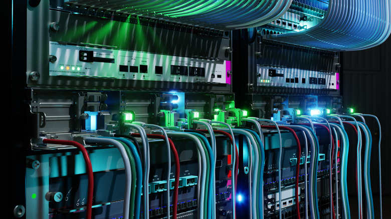 Комплексная сетевая инфраструктура серверной комнаты