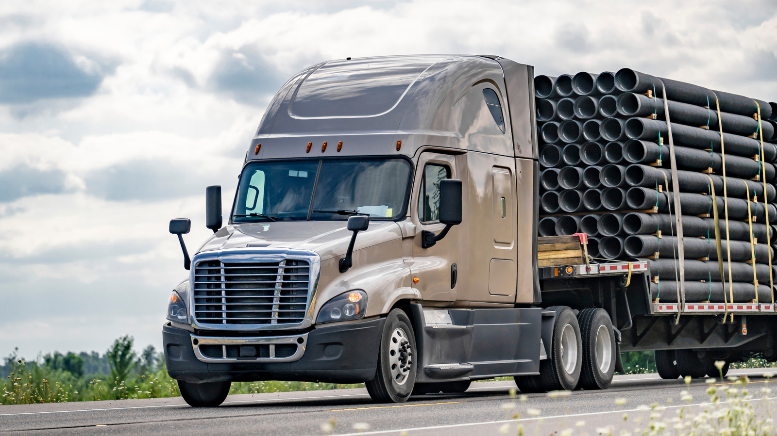 Что нужно, чтобы стать дальнобойщиком: тесты, обучение и многое другое