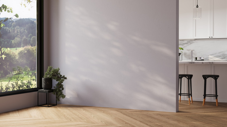 Бетонная стена в современном доме