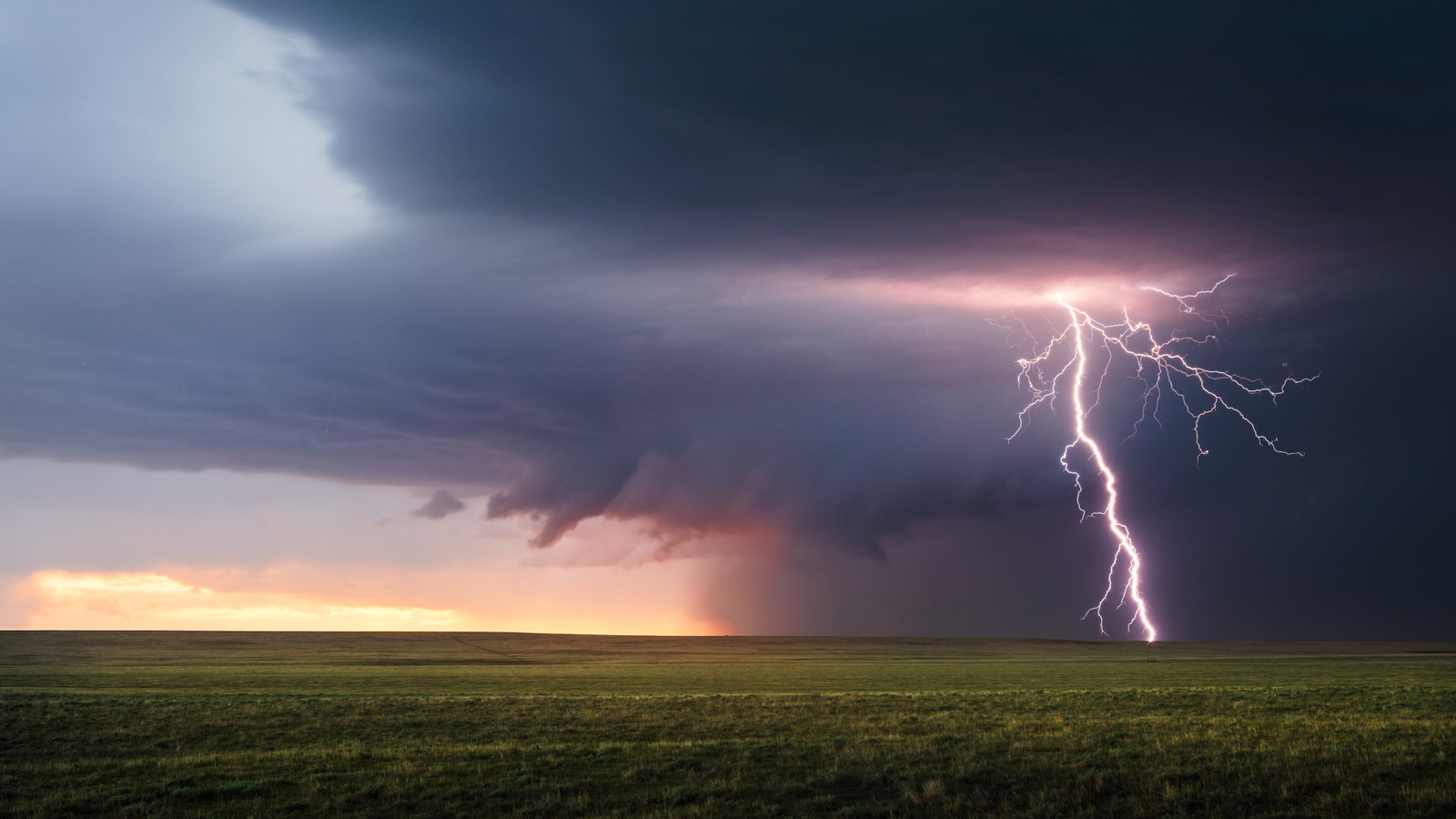 Ультрасовременный генератор может генерировать больше энергии, чем «800 молний»