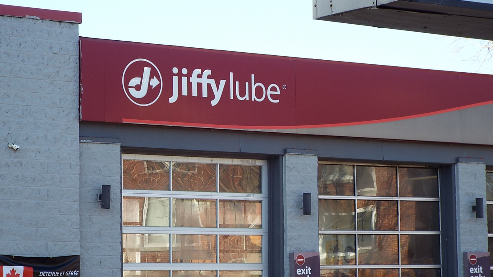 Водители Чикаго делятся своими ужасными историями о замене масла в этом популярном сервисном центре