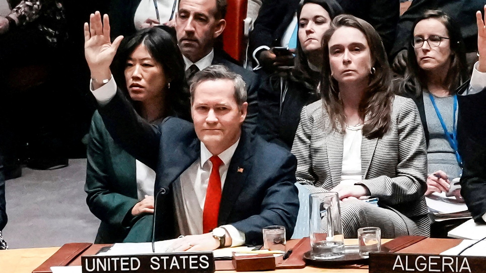 ООН одобрила план Трампа по сектору Газа, но четкого пути к миру нет