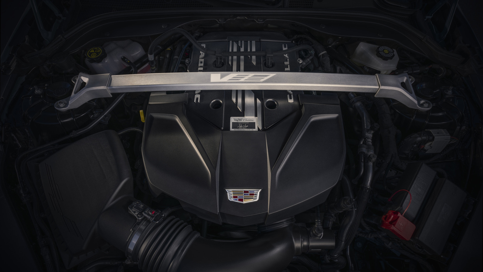 Последний в Америке седан Stick-Shift V8 уже на подходе, и не ждите возвращения