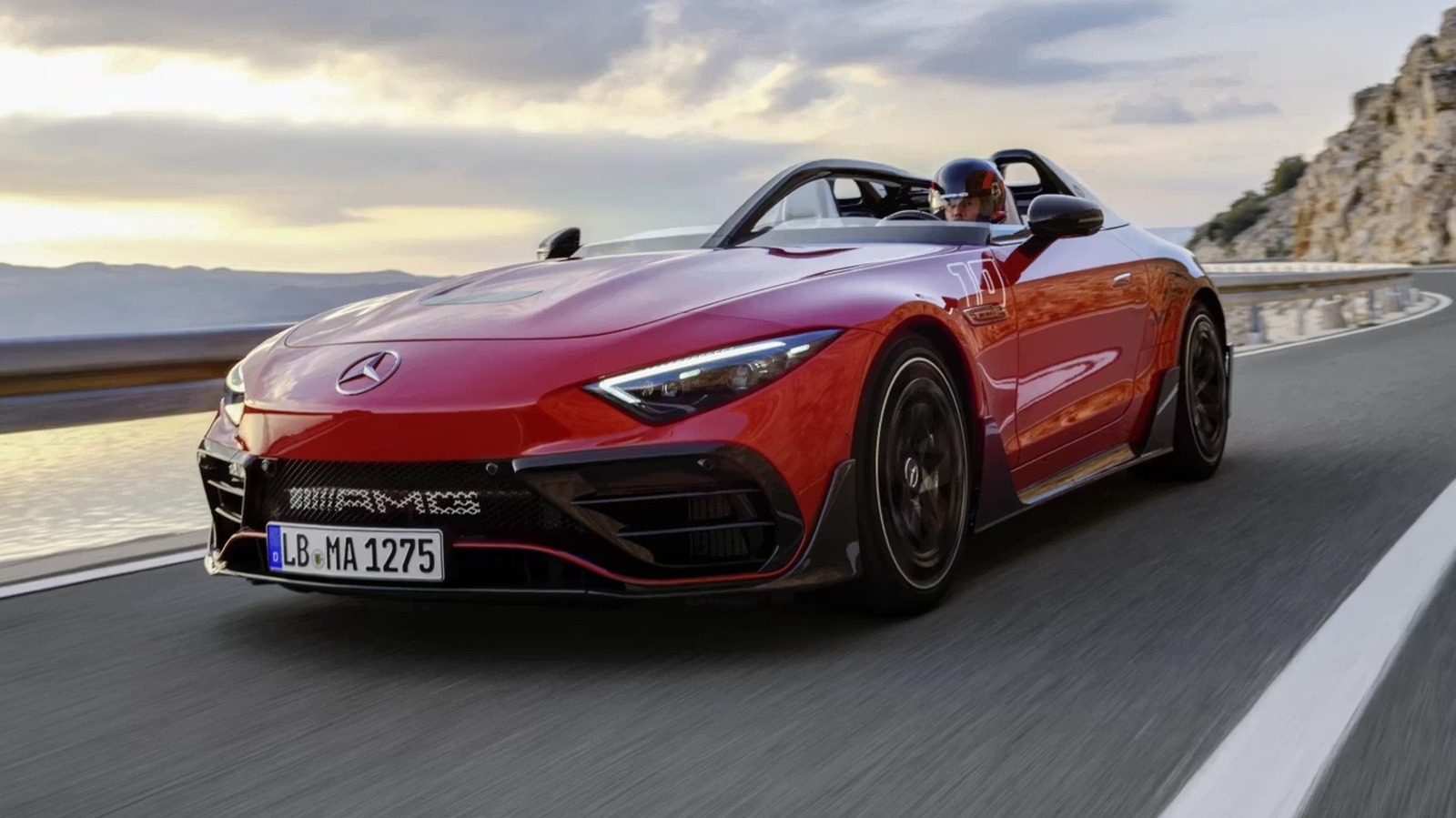 В чем разница между Mercedes-Benz и Mercedes-AMG?