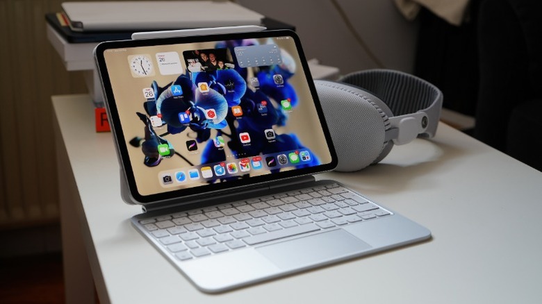 iPad Pro с дополнительной клавиатурой