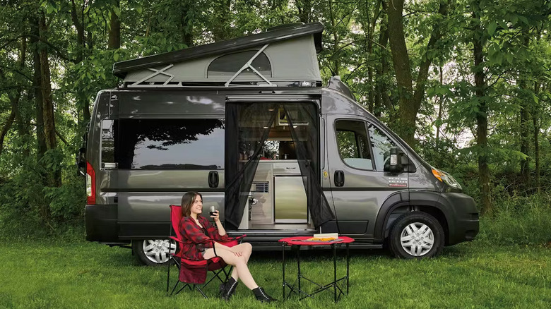 Дом на колесах Тор класса B