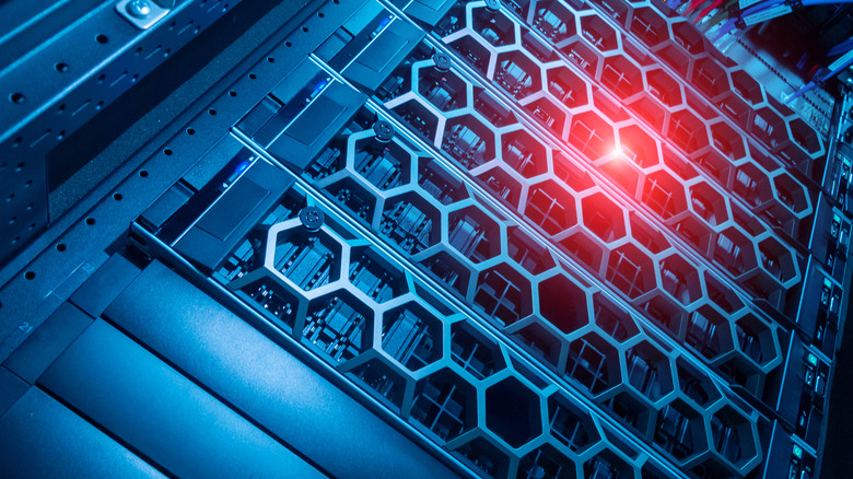 Крупный план серверной технологии.