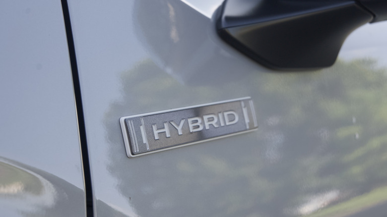 Значок Subaru Forester Hybrid