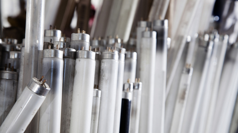 перегоревшие люминесцентные лампы