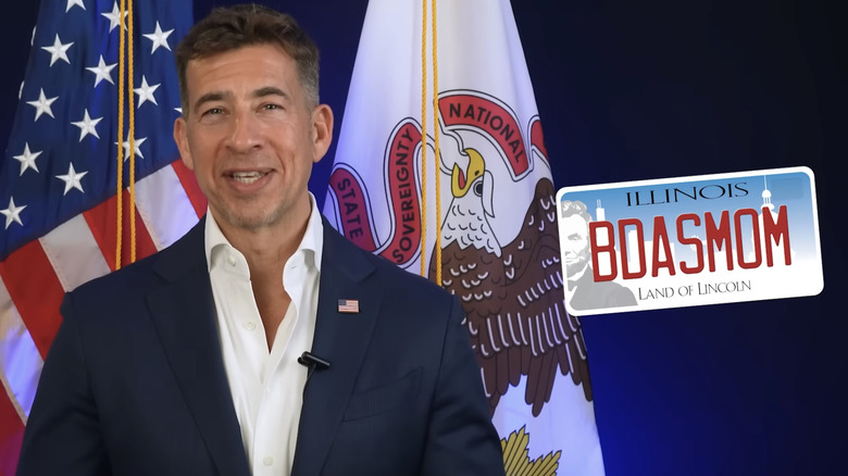 Госсекретарь Иллинойса Алекси Джаннулиас объявляет об отклонении заявок на выдачу номерных знаков 2025 года с изображением таблички с надписью 