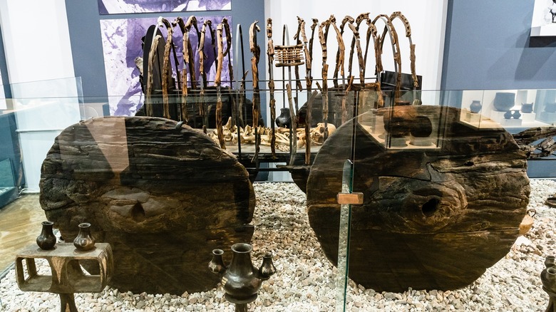 Повозка Лчашен на выставке в Историческом музее Армении.