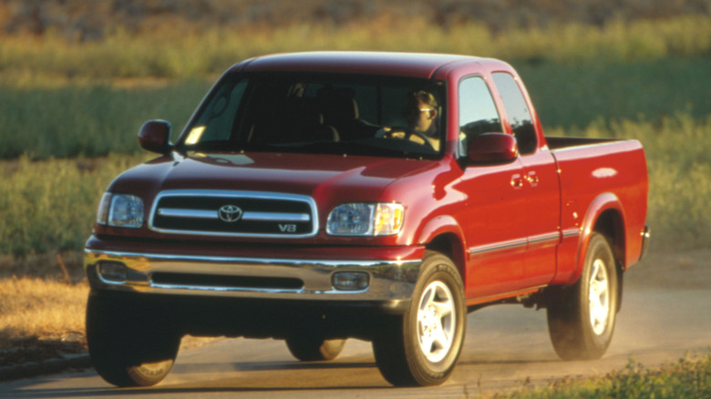 Пресс-фотография Toyota Tundra 2000 года выпуска.