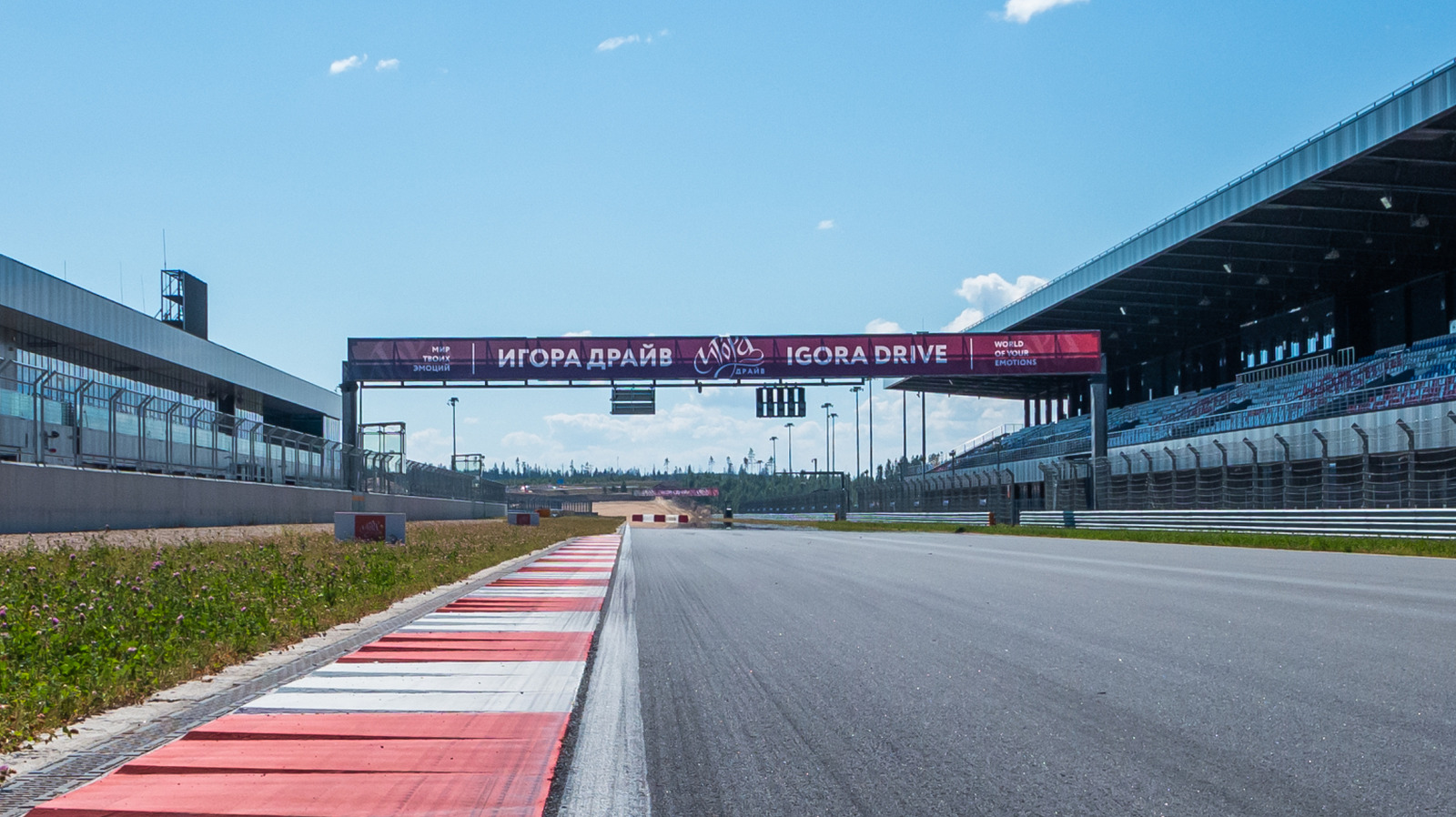 5 гоночных трасс, построенных для Формулы-1 (на которых Формула-1 не участвует)