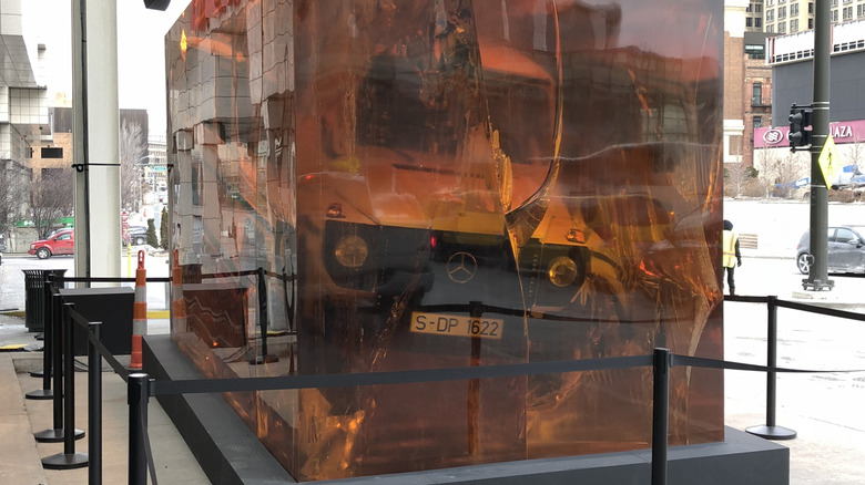 Mercedes-Benz G-Class Amber Cube, вид спереди автомобиля.