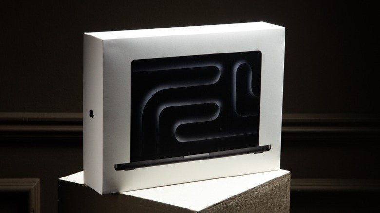 Коробка MacBook Pro