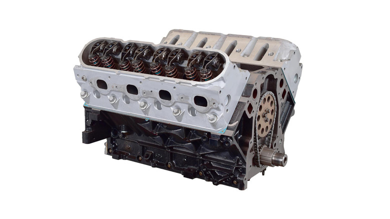 Двигатель Summit Racing Chevy LS 5,3 л с длинным блоком