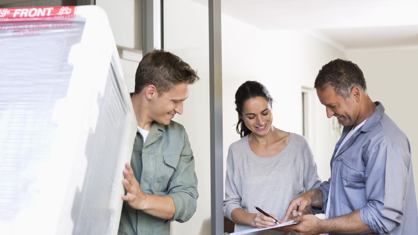 Готовы к обновлению кухни? Вот что сделать со старым холодильником