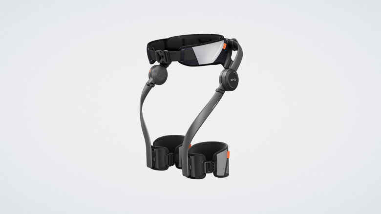 Экзоскелет Hypershell на белом фоне