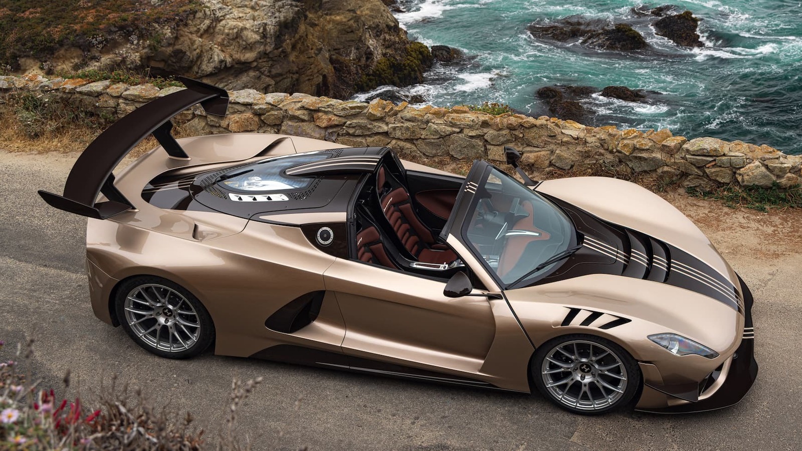 Это может быть самый мощный серийный автомобиль с механической коробкой передач, когда-либо созданный