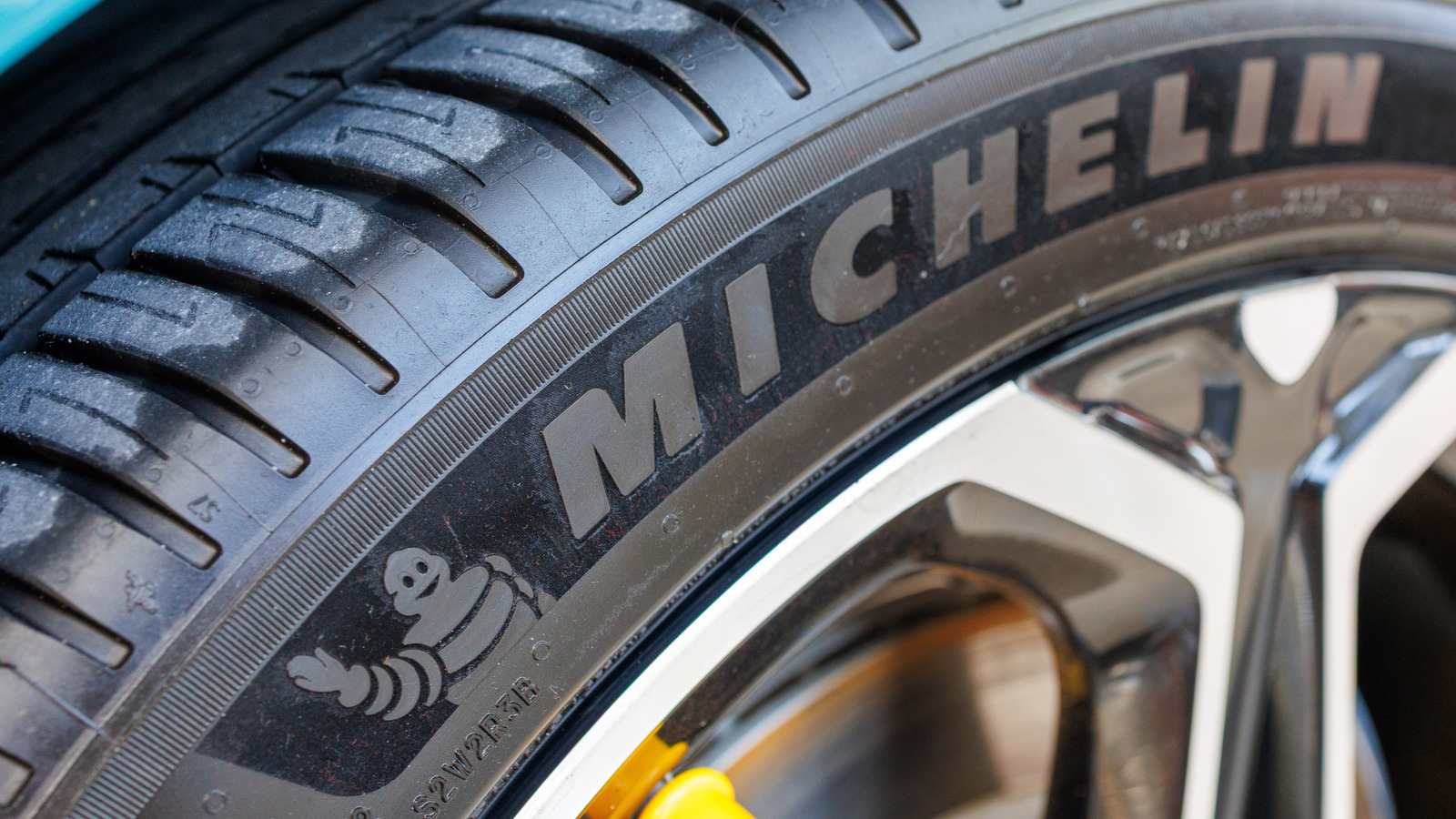 Гарантия Michelin Tyres на 80 000 миль: на что распространяется и на что не распространяется?
