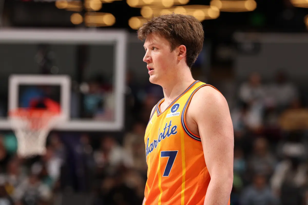 Получите до $1000 в FanCash на матч Rockets vs. Hornets