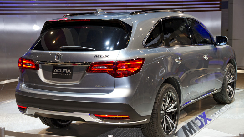Acura mdx 2014 года на автосалоне