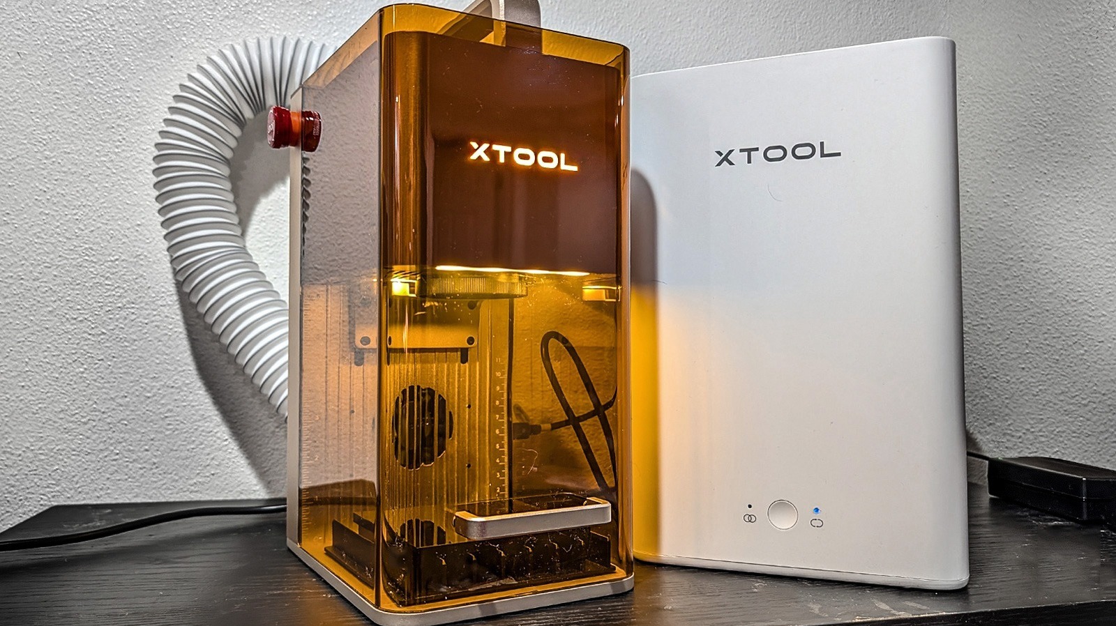 Этот портативный лазерный гравер — лучший инструмент для самостоятельного изготовления, о существовании которого вы даже не подозревали