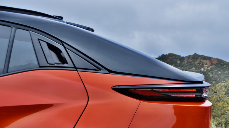 Ручка задней двери Subaru Uncharted 2026 года выпуска.