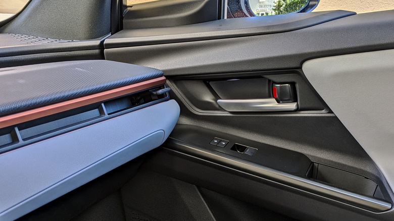 Внутренняя отделка Subaru Uncharted 2026 года.