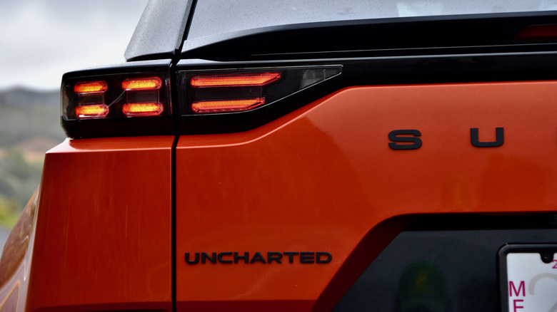 Задний фонарь Subaru Uncharted 2026 года выпуска.