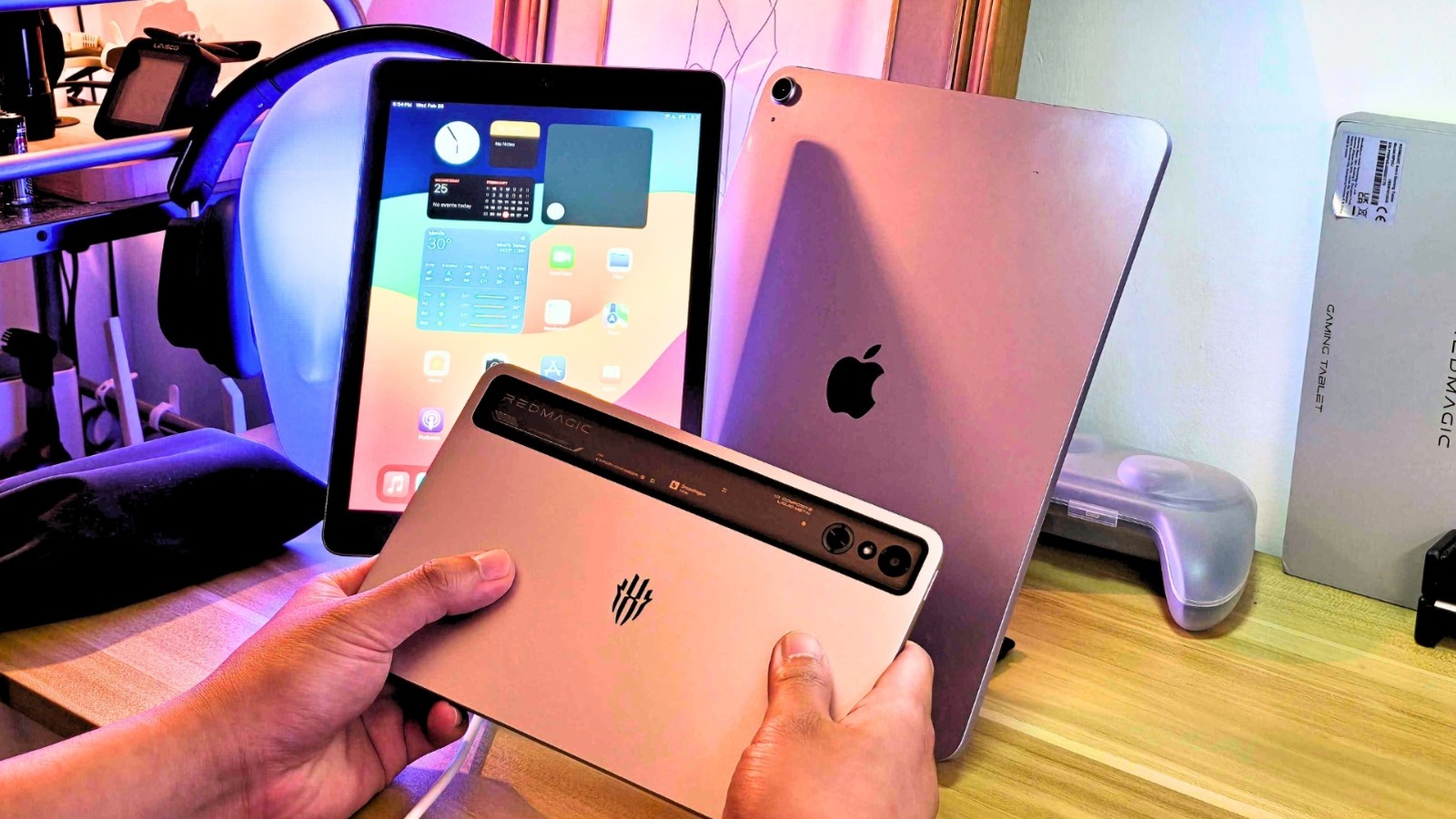 У меня есть три планшета, и только один из них — своего класса