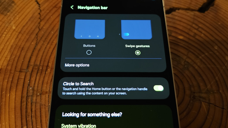 Настройки дисплея на Samsung Galaxy S25 Ultra