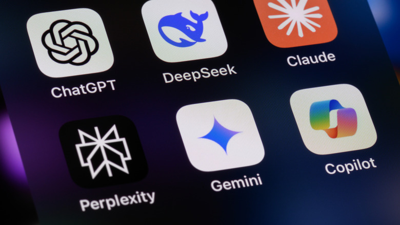 Популярные приложения виртуального помощника с искусственным интеллектом на смартфоне