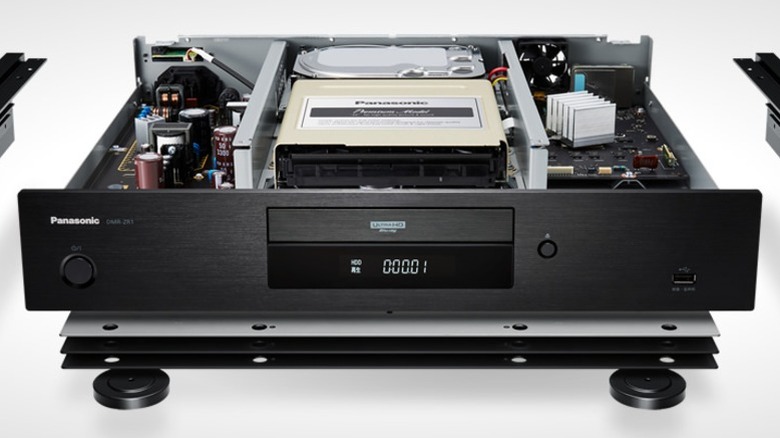 Panasonic DMR-ZR1 со снятыми панелями, демонстрирующими внутренние детали