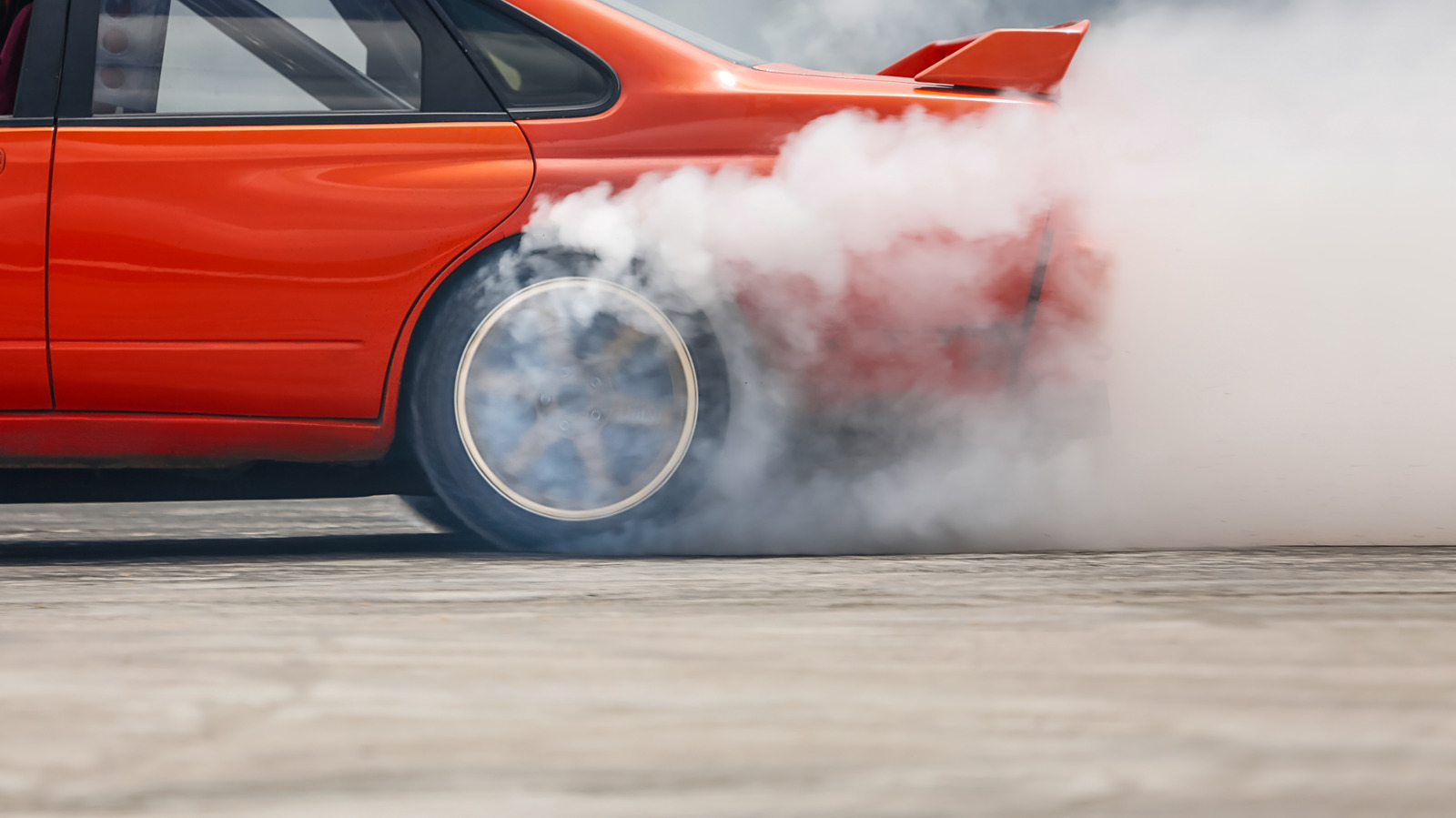 Иллинойс хочет сделать ограничители скорости обязательными для некоторых водителей