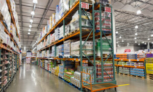 Эта находка Costco может улучшить ваше наружное освещение