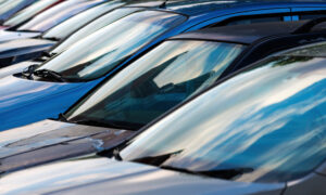 Цены на автомобили высоки, но у автопроизводителей есть план, который может помочь