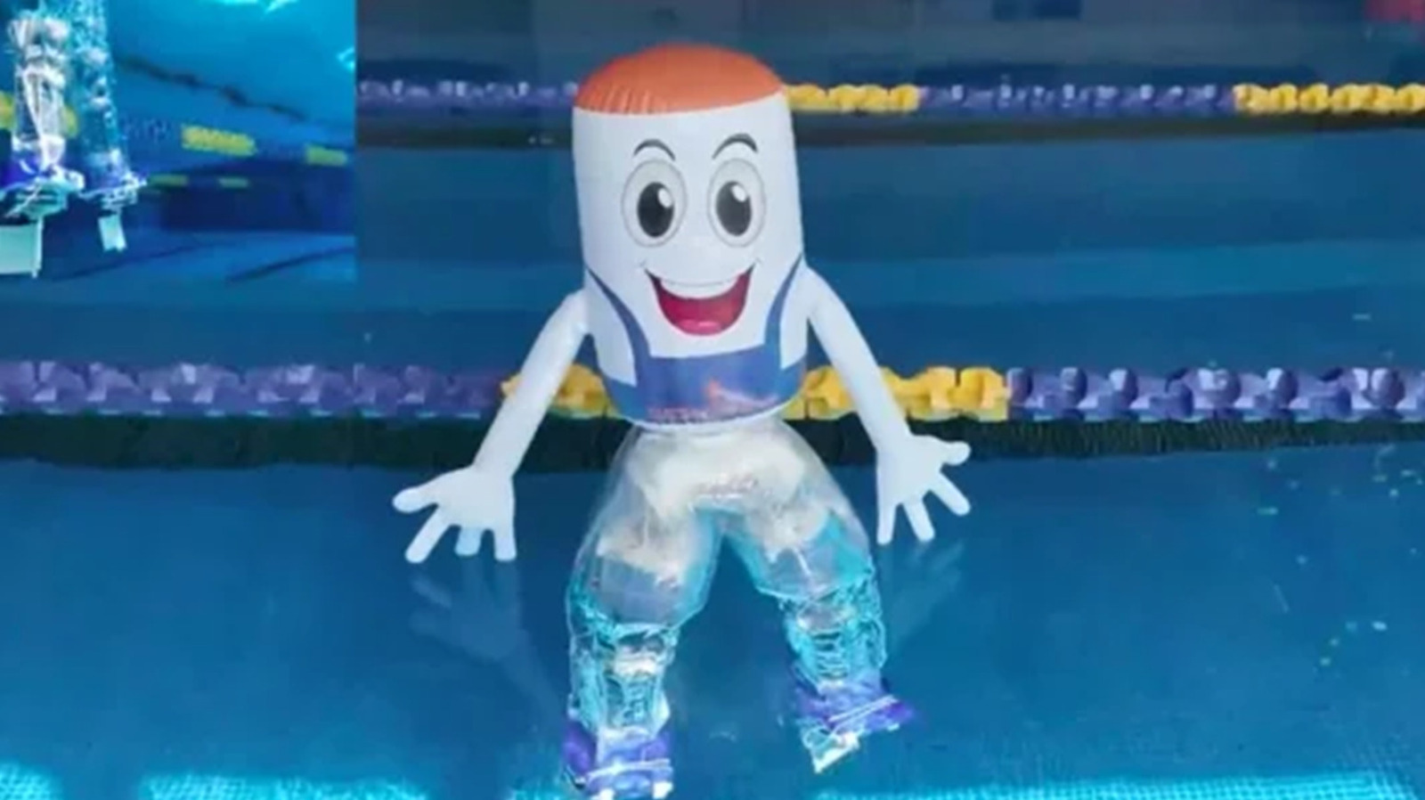 Причудливый китайский робот, меняющий форму, растет и меняется, как человек