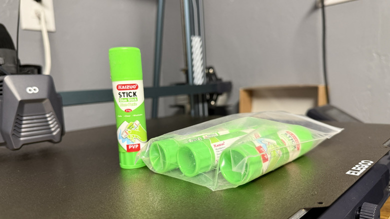 Клей для 3D принтера на принтере Elegoo