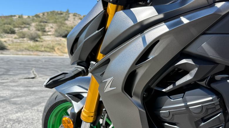 Передний обтекатель Kawasaki Z1100 2026 года