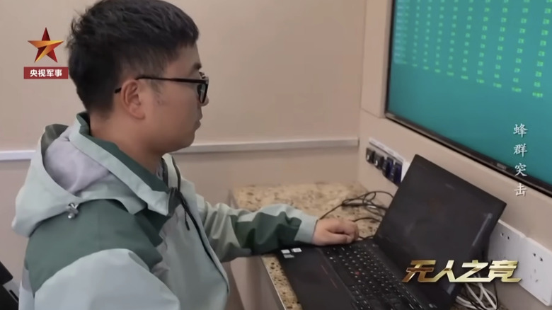 Один оператор дронов командует целым флотом или дронами