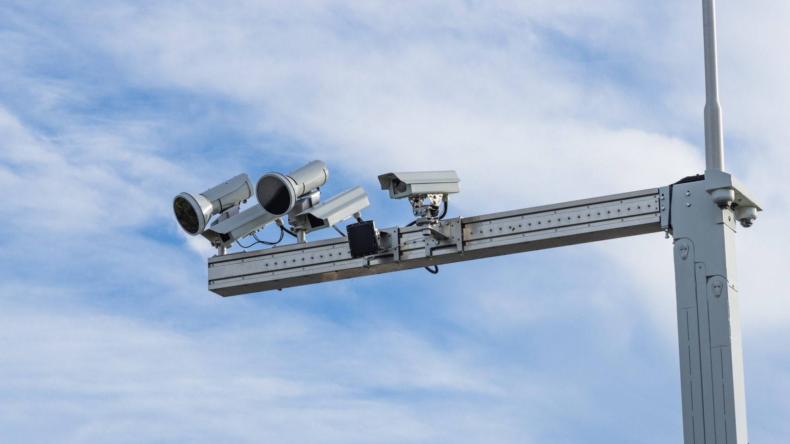 Техника иранской войны: взлом дорожных камер и киберпанк-наблюдение